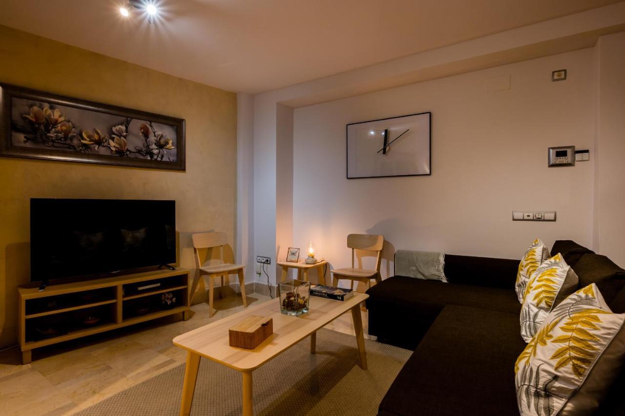 Azofaifo Donkey Apartment Sevilla Bagian luar foto