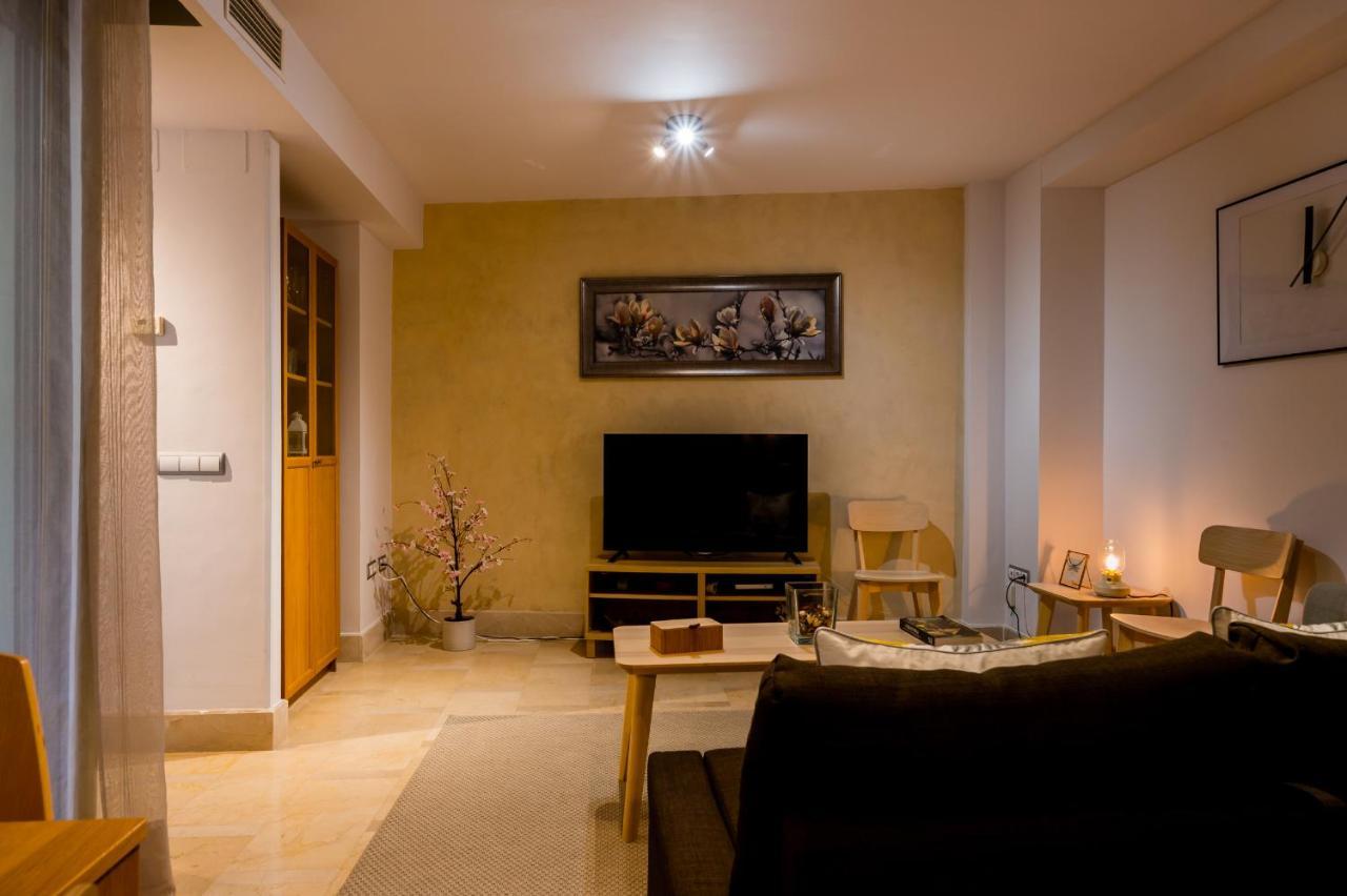 Azofaifo Donkey Apartment Sevilla Bagian luar foto