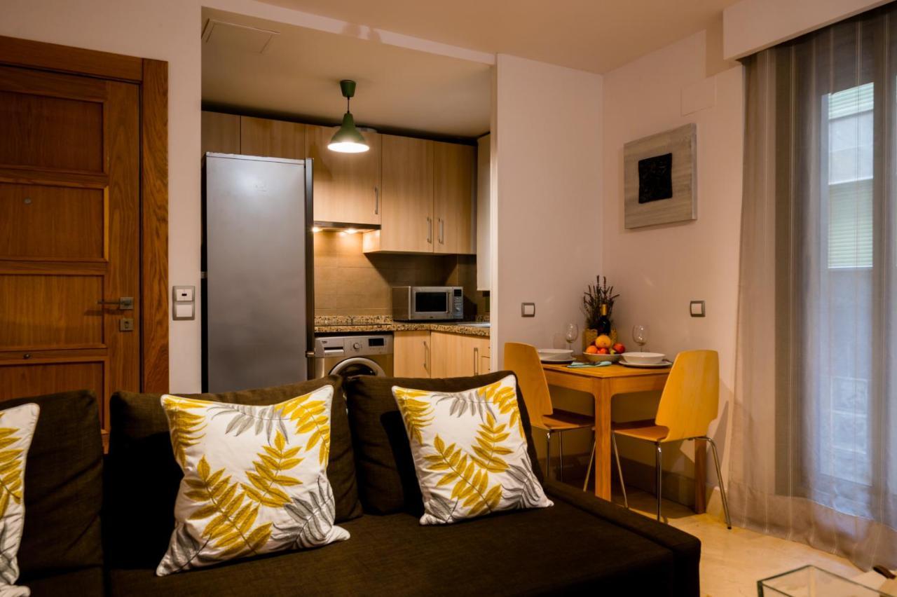 Azofaifo Donkey Apartment Sevilla Bagian luar foto