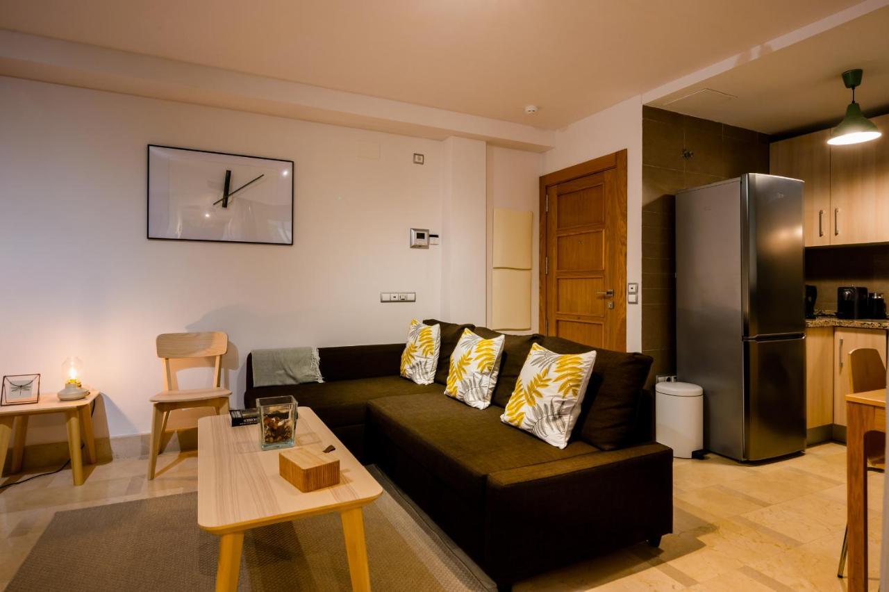 Azofaifo Donkey Apartment Sevilla Bagian luar foto