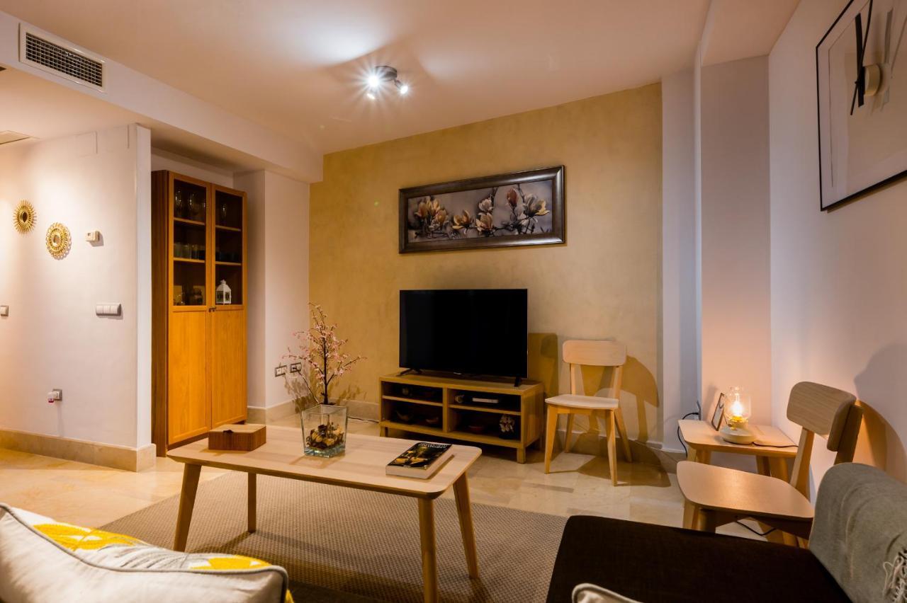 Azofaifo Donkey Apartment Sevilla Bagian luar foto