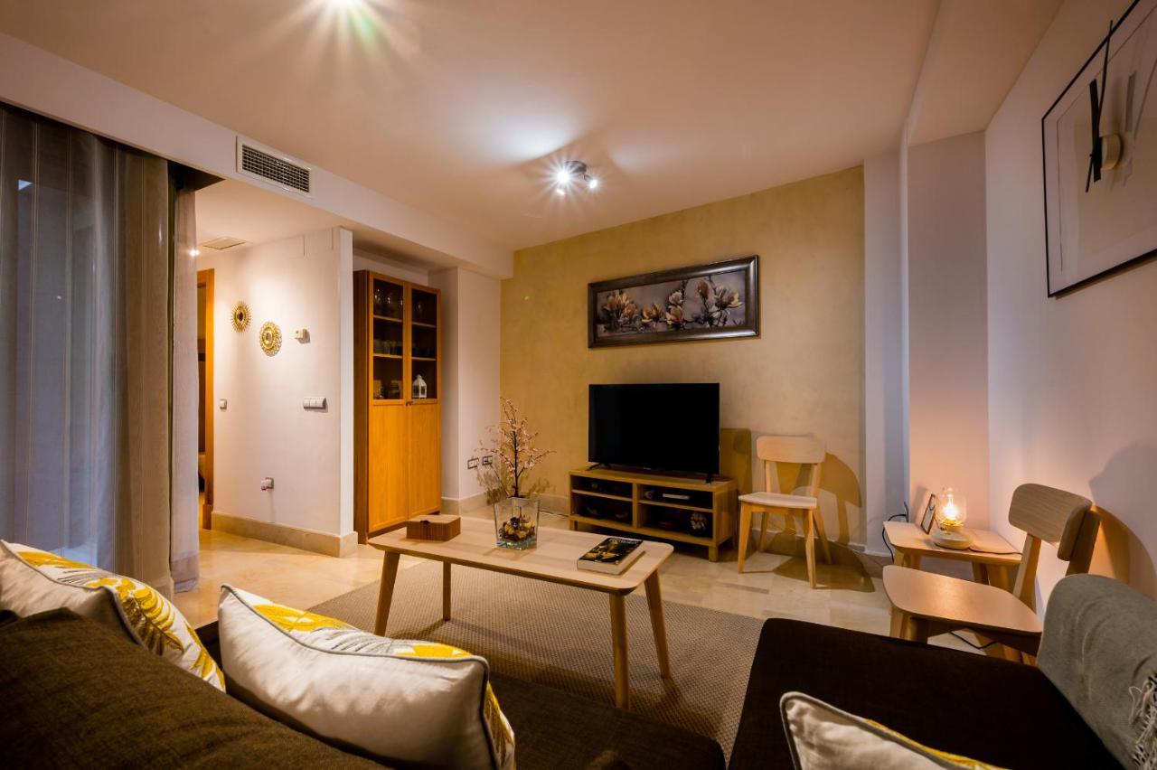 Azofaifo Donkey Apartment Sevilla Bagian luar foto